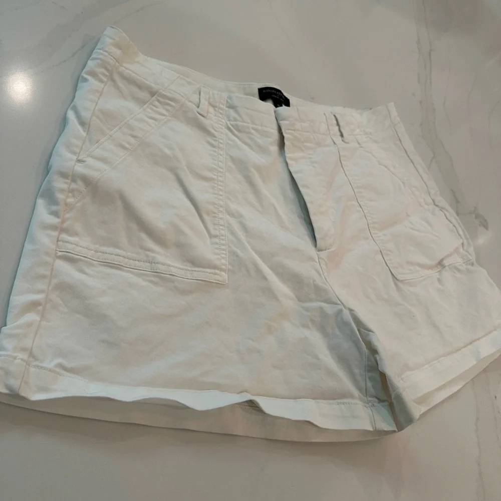 Banana Republic White Cargo Shorts